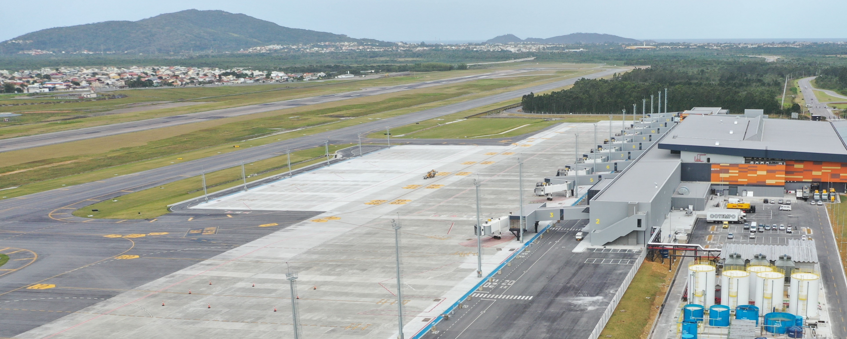 Aeroporto Internacional de Florianópolis aberto e operacional