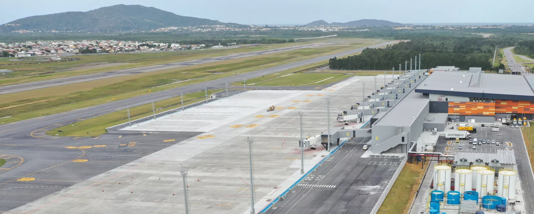 Aeroporto de Florianópolis aberto e operacional