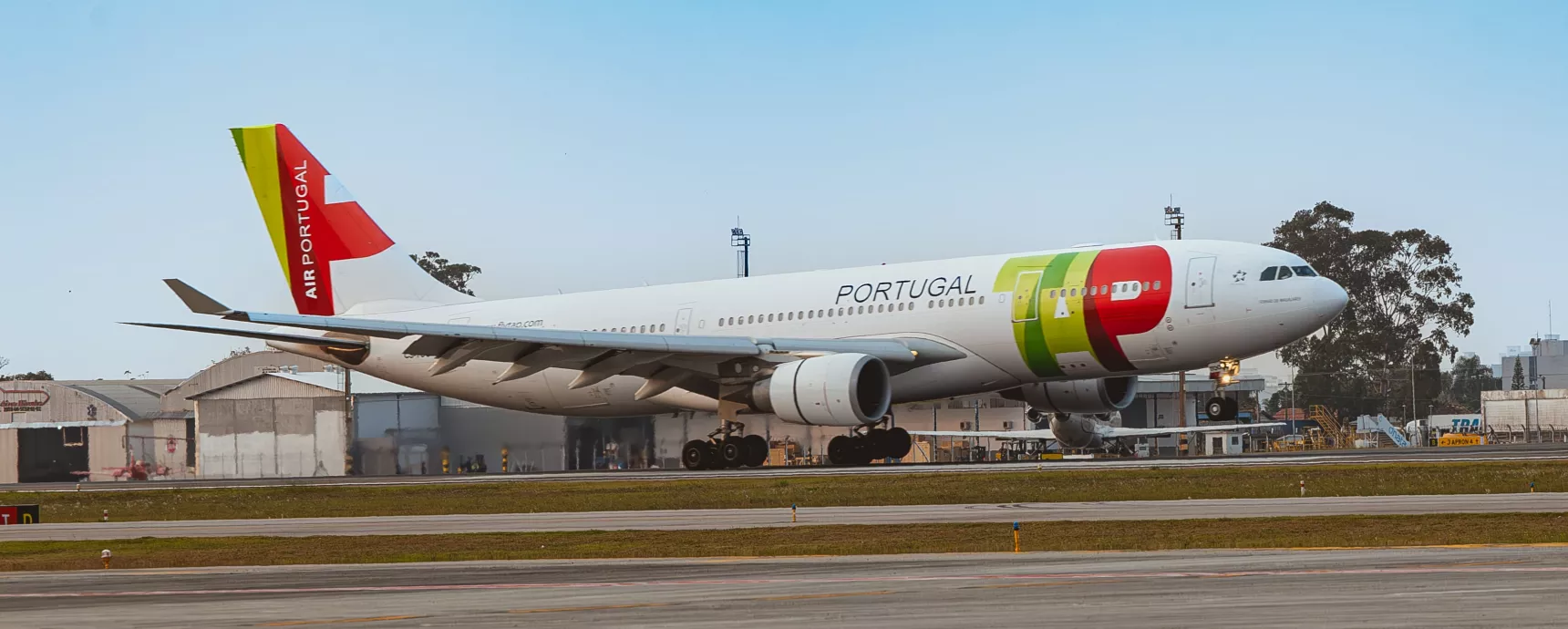 TAP Air Portugal aterriza pela primeira vez em Florianópolis