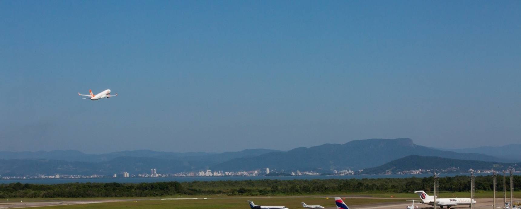 Reserva de combustível do Aeroporto de Florianópolis deve se encerrar no início da tarde de sábado