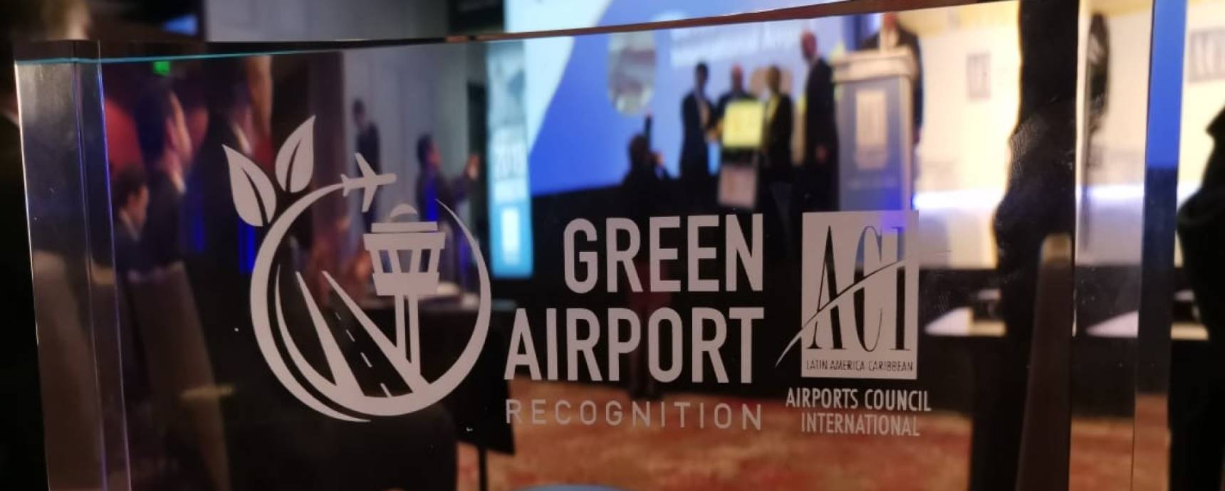 Aeroporto Internacional de Florianópolis recebe reconhecimento internacional de sustentabilidade da principal associação de aeroportos do mundo