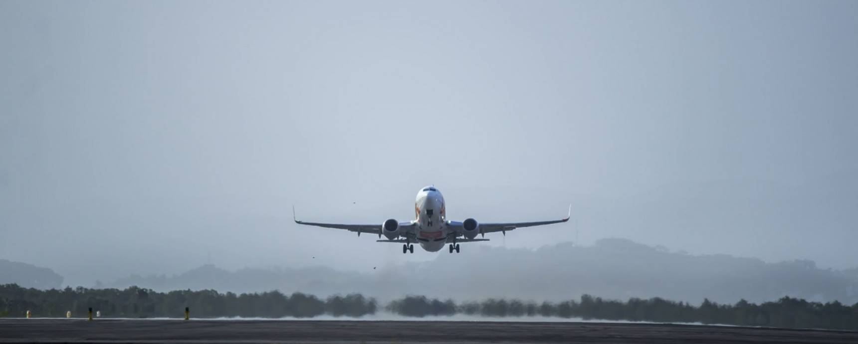 Aeroporto Internacional de Florianópolis passa a operar malha aérea essencial