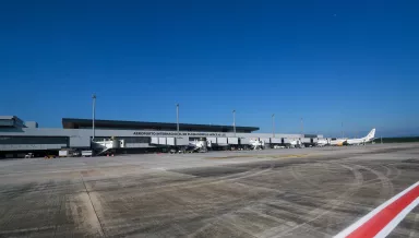 Malha aérea e rodoviária emergencial do Aeroporto Internacional de Florianópolis para o Rio Grande do Sul