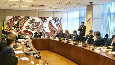 Definição sobre licença para  via de acesso sai em 12 de janeiro