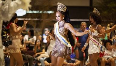 Berbigão do Boca e ensaios de escolas de samba de Florianópolis agitam o Carnaval no novo aeroporto
