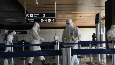 ejercito y Floripa Aeropuerto realiza sanitización en aeropuerto de Florianópolis