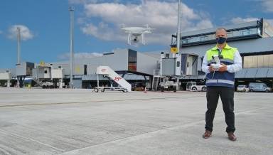 Aeroporto de Florianópolis inicia testes com drone para inspeção do aeródromo